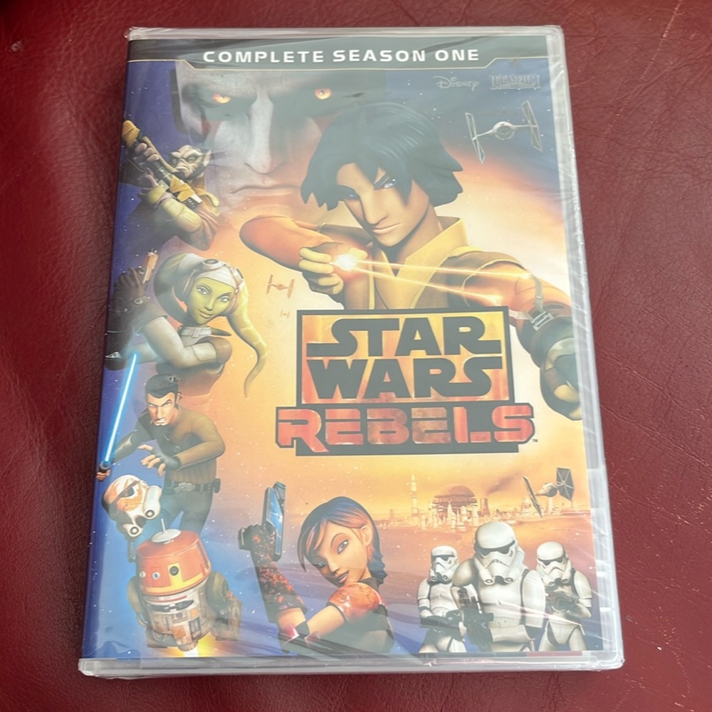 Excellent Used Condition Star Wars Rebels Season One/Ths Clone Wars DVD